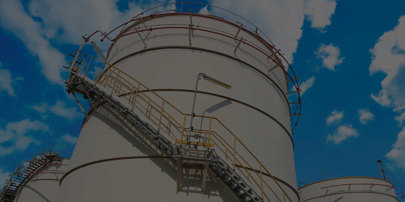 Gestión integral para tanques de almacenamiento en Colombia